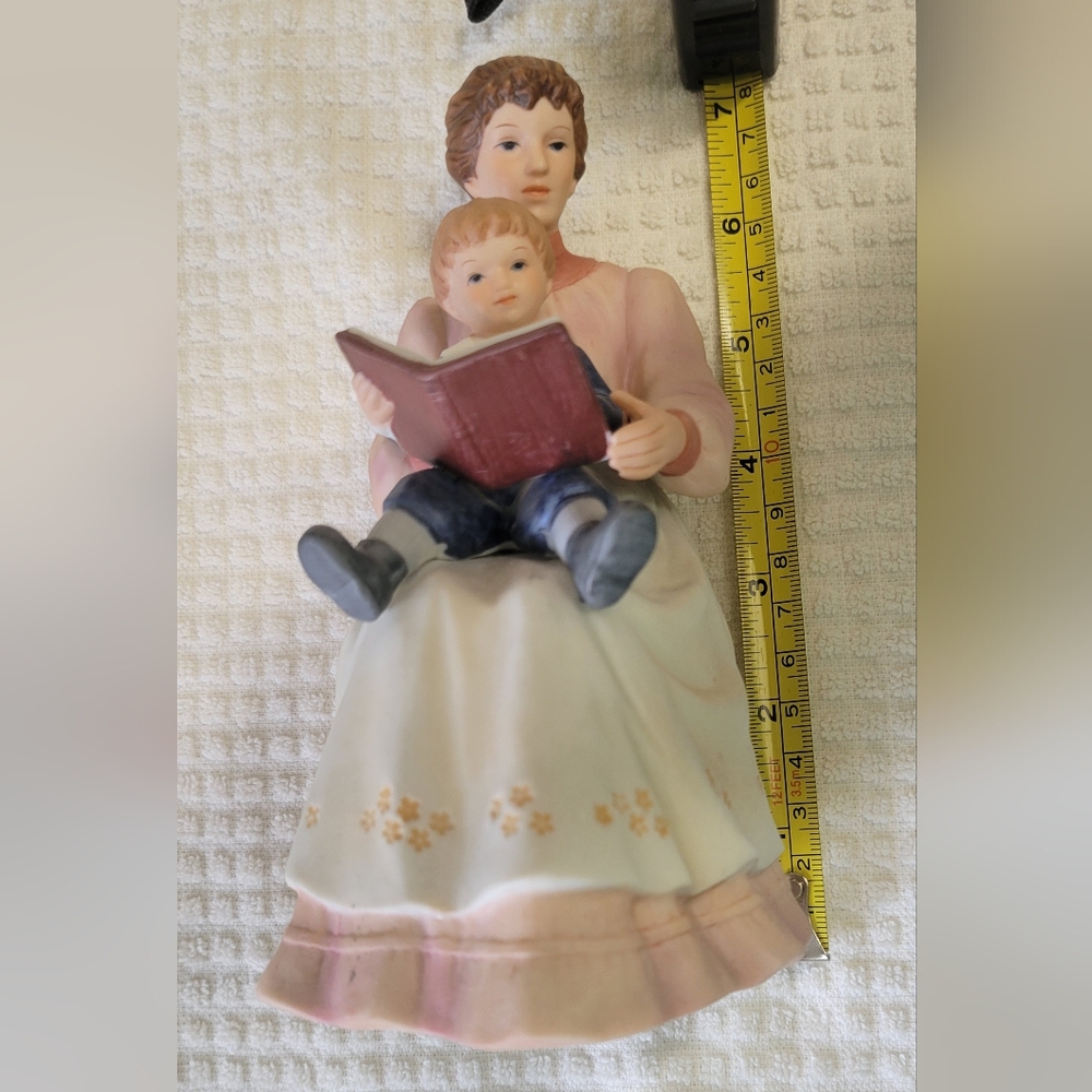Charming Figurine with Book - Pink and Cream